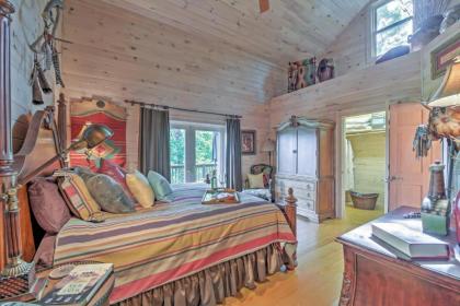 Dream Catcher Luxe Cabin with Large Deck and Mtn View - image 12