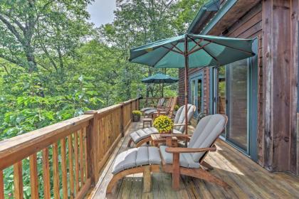 Dream Catcher Luxe Cabin with Large Deck and Mtn View - image 13