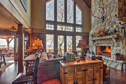 Luxury Sapphire Cabin Mtn Views and Resort Access! - image 13