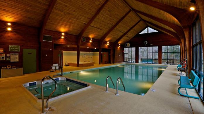 Expansive Lodge in Scenic Corners of Sapphire Valley - Two Bedroom #1 - image 6