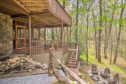 Expansive Whisper Lake Retreat with Hot Tub! - image 4