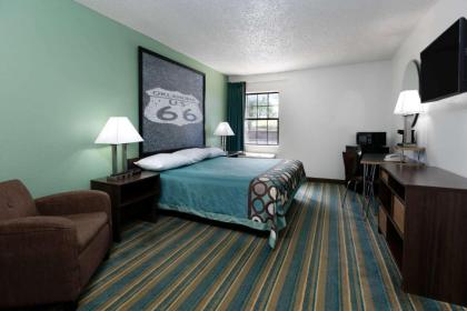 Super 8 by Wyndham Sapulpa/Tulsa Area - image 5