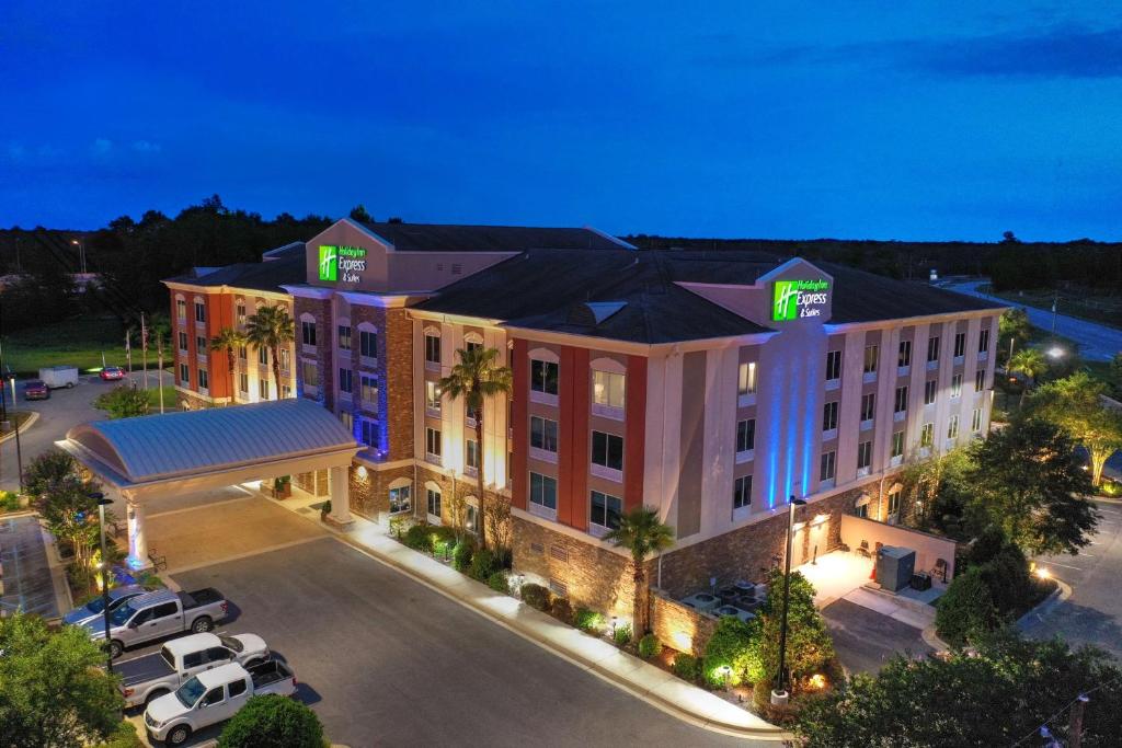 Holiday Inn Express Hotel & Suites Mobile Saraland an IHG Hotel - main image