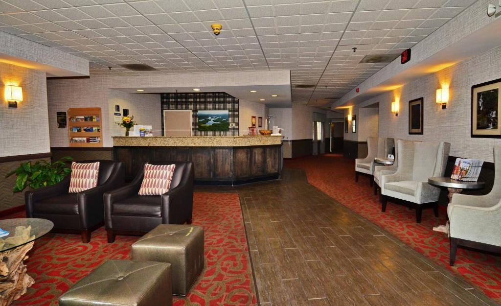 Best Western Saranac Lake - image 3