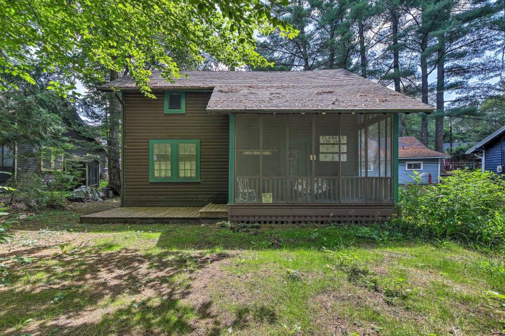 Saranac Lake Cabin with Beach Access - image 3