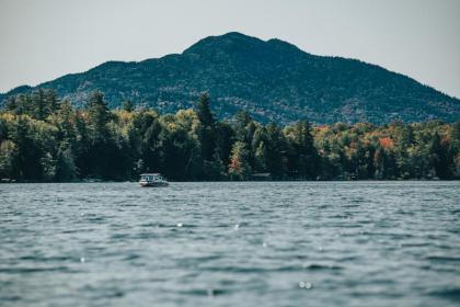 Saranac Waterfront Lodge - image 6