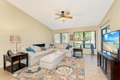 Village des Pins 3645 2 Bedrooms Pool Access WiFi Hot tub Sleeps 4 Sarasota