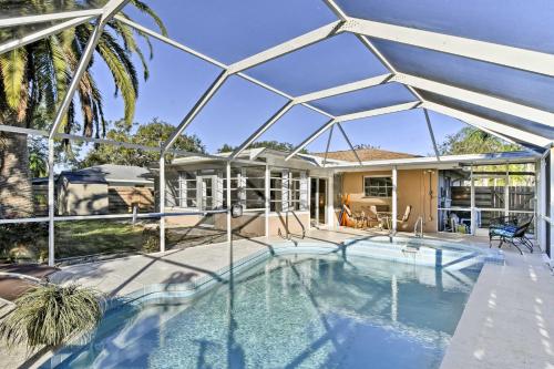 House 3 miles to Siesta Key - Walk to Gulf Gate! - image 3