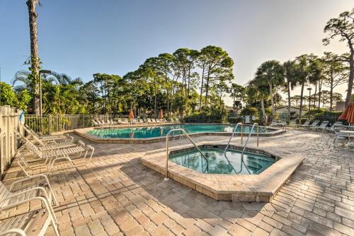 Sarasota Villa with Pool Access about 4 Mi to Beach! - image 4