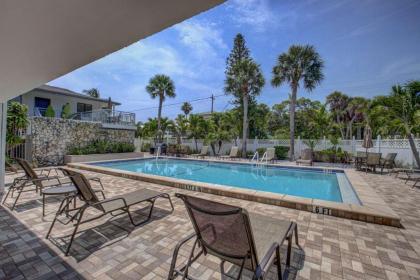 Siesta Sands Beach Resort 4th Floor with Elevator - image 16