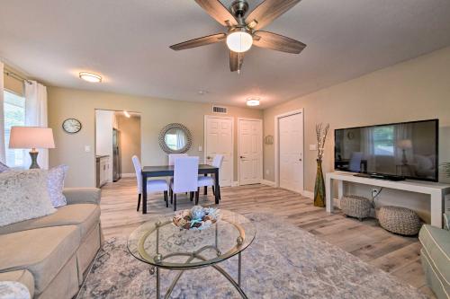 Cozy Sarasota Retreat - 3 Blocks to Coast! - image 2