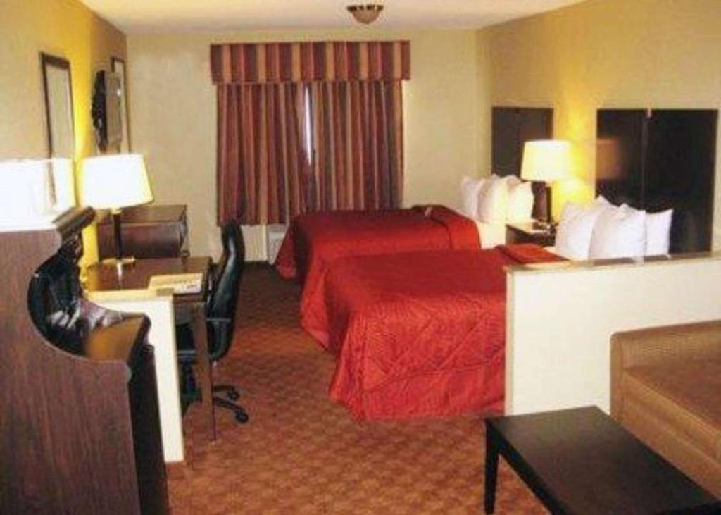 Comfort Inn & Suites Saratoga Springs - image 5