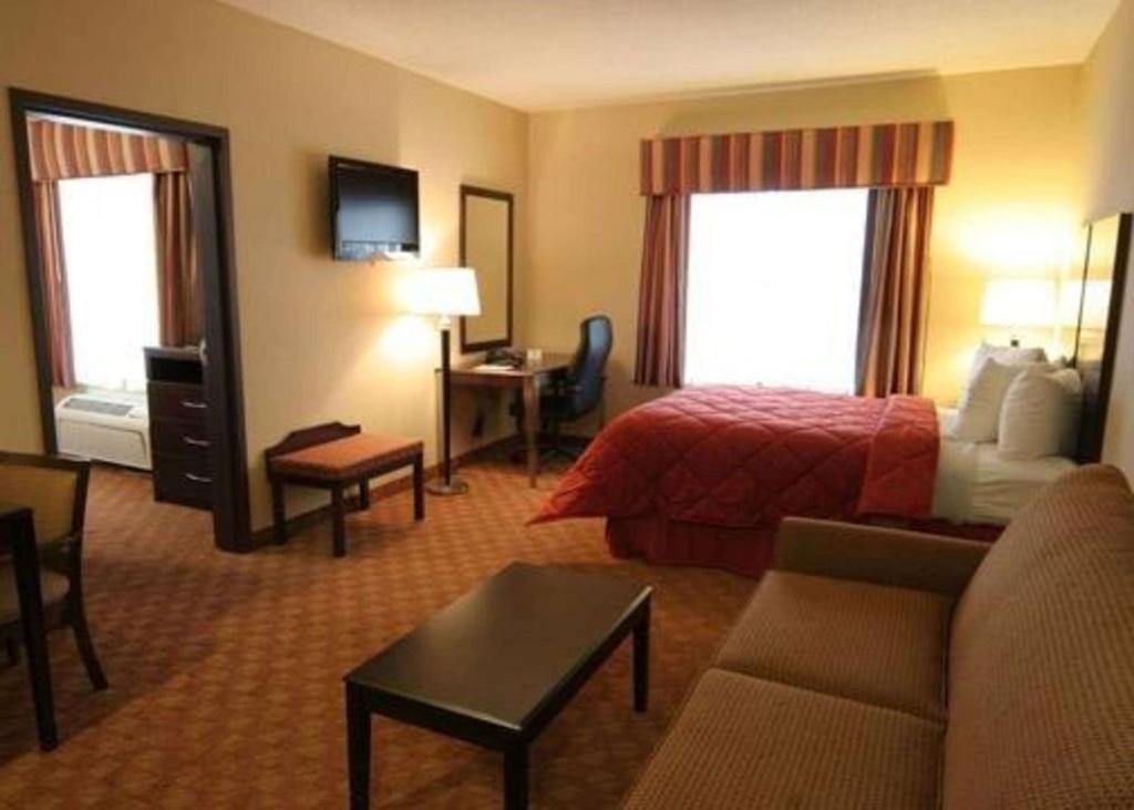 Comfort Inn & Suites Saratoga Springs - image 6