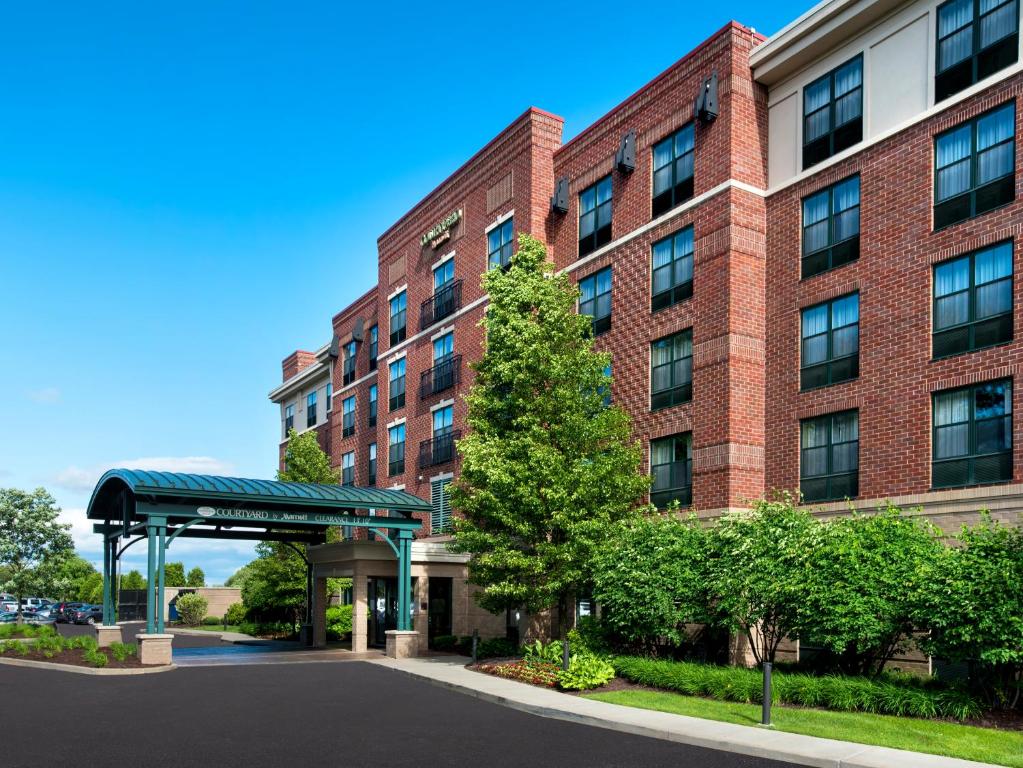 Courtyard by Marriott Saratoga Springs - main image