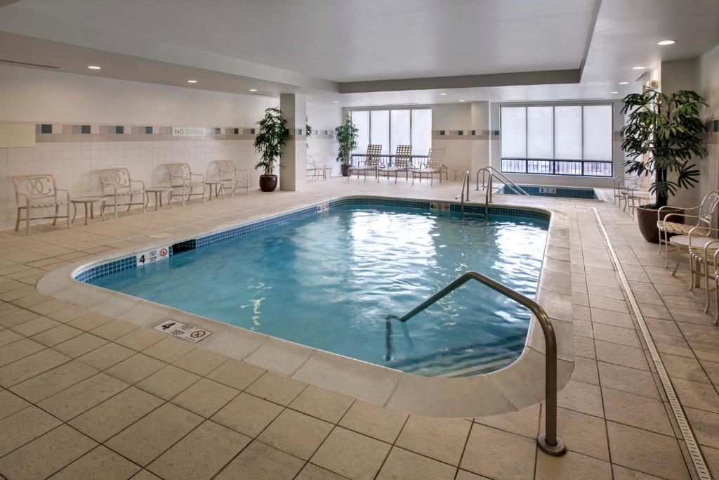 Courtyard by Marriott Saratoga Springs - image 5