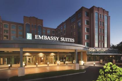 Embassy Suites Saratoga Springs - image 11