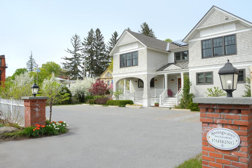 The Springwater Bed and Breakfast - main image