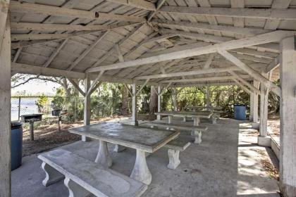 Secluded Sanctuary with Yard about 1 Mi to Lake Broward - image 11