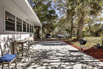 Secluded Sanctuary with Yard about 1 Mi to Lake Broward - image 3