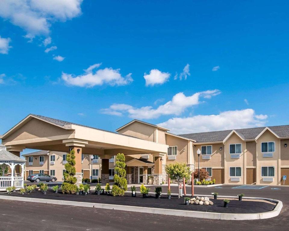 Comfort Inn Saugerties - main image