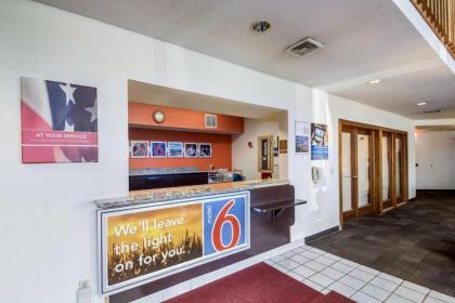 Motel 6-Saukville WI - image 11