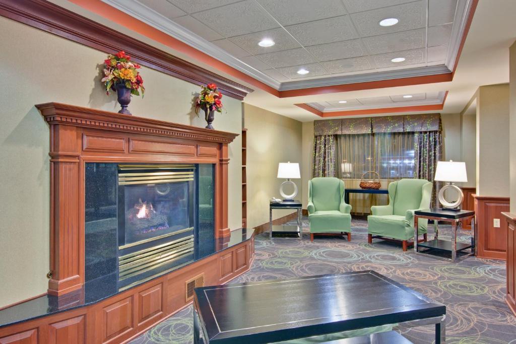 Holiday Inn Express Sault Ste Marie an IHG Hotel - image 7