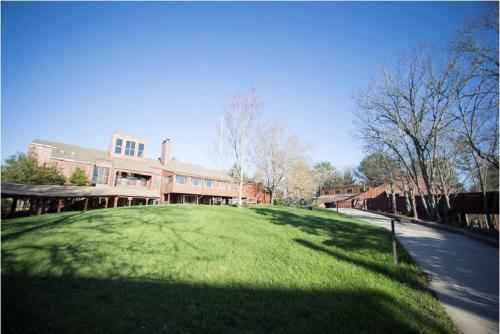 Unicoi State Park & Lodge - image 3