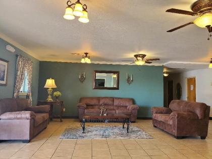 Candlelight Inn Suites Hwy 69 near McAlester - image 6