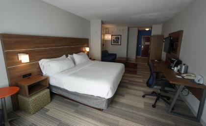 Holiday Inn Express Hotel & Suites Savannah Midtown an IHG Hotel - image 2