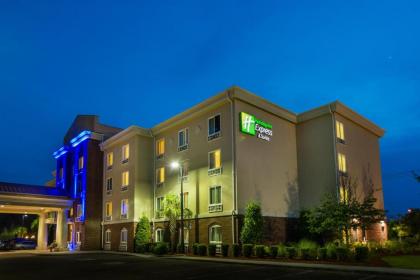 Holiday Inn Express Hotel & Suites Savannah Midtown an IHG Hotel - image 3