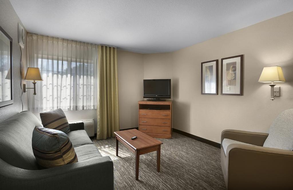 Candlewood Suites Savannah Airport an IHG Hotel - image 3