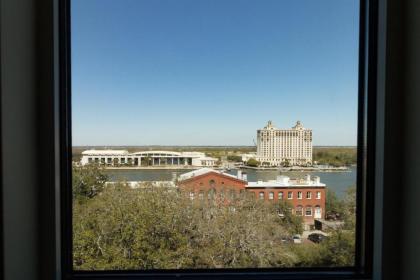 Hampton Inn Savannah Historic District - image 3