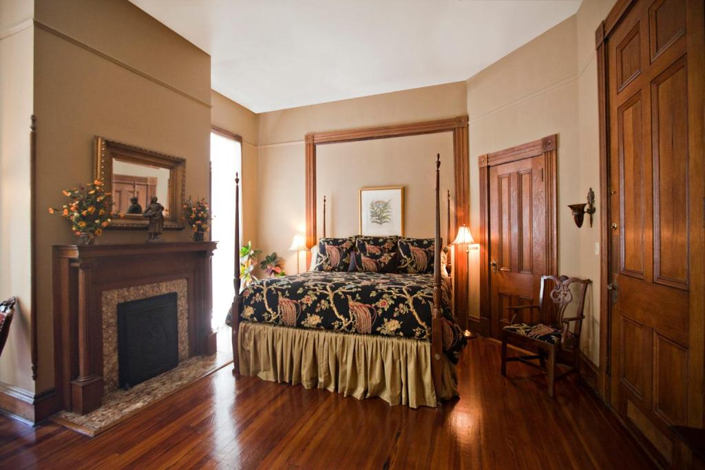 Forsyth Park Inn - image 5