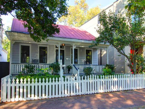 Waldburg Cottage - main image