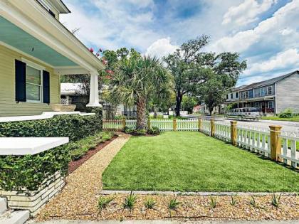 New Listing! Hip Retreat: 1 Mile To Forsyth Park Home - image 5