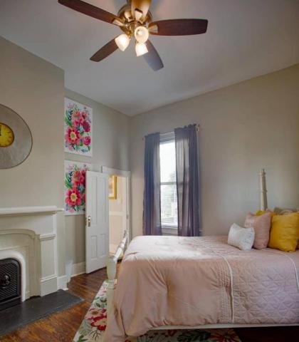 Huge 5 bed 5 bath in Historic Downtown Savannah - image 5