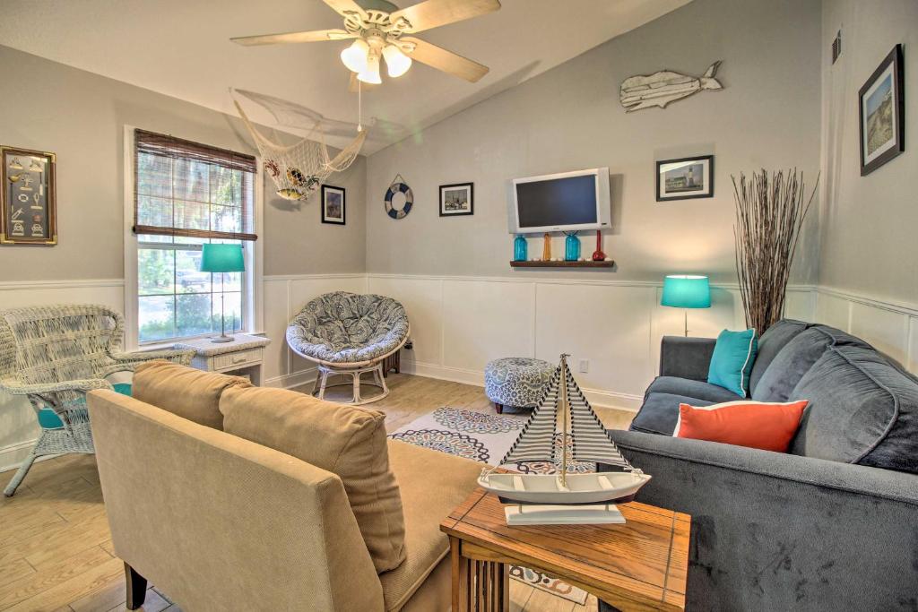 Pet-Friendly Home about 7 Mi to Historic District! - image 3