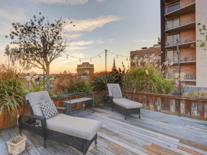 Heated Pool Access Flex Cancelation Penthouse Downtown with Private Rooftop Deck - image 17