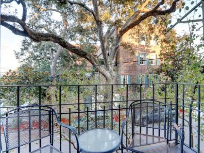 Heated Pool Access Flex Cancelation Perfect Location in Downtown Savannah - image 5