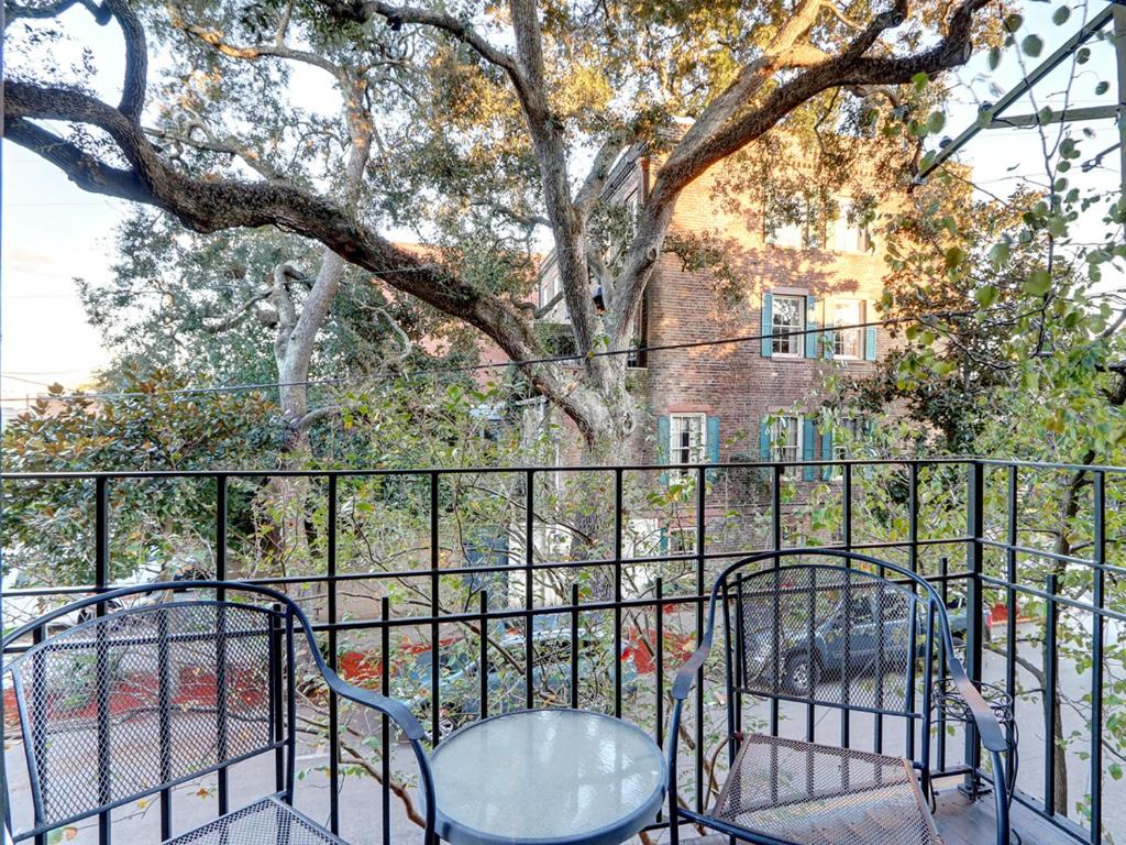 Heated Pool Access Flex Cancelation Perfect Location in Downtown Savannah - image 5