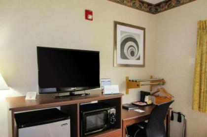 Quality Inn - image 3