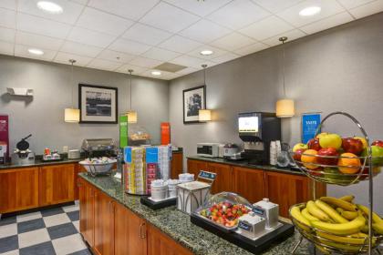 Hampton Inn Sayre - image 13