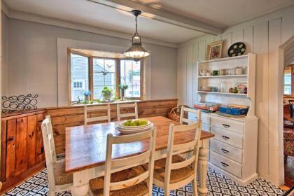 Charming Pine Point Cottage - 2 Blocks to Ocean! - image 15