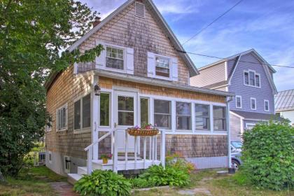 Charming Pine Point Cottage - 2 Blocks to Ocean! - image 5