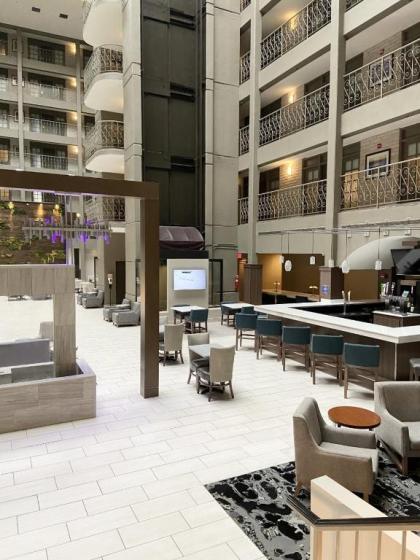 Embassy Suites Chicago - Schaumburg/Woodfield - image 11