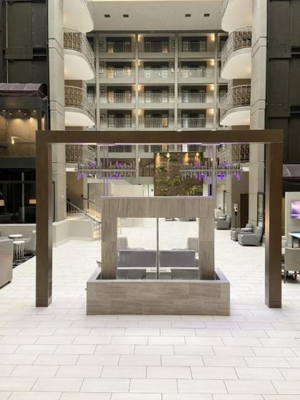 Embassy Suites Chicago - Schaumburg/Woodfield - image 9