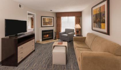 Homewood Suites by Hilton Chicago - Schaumburg - image 11