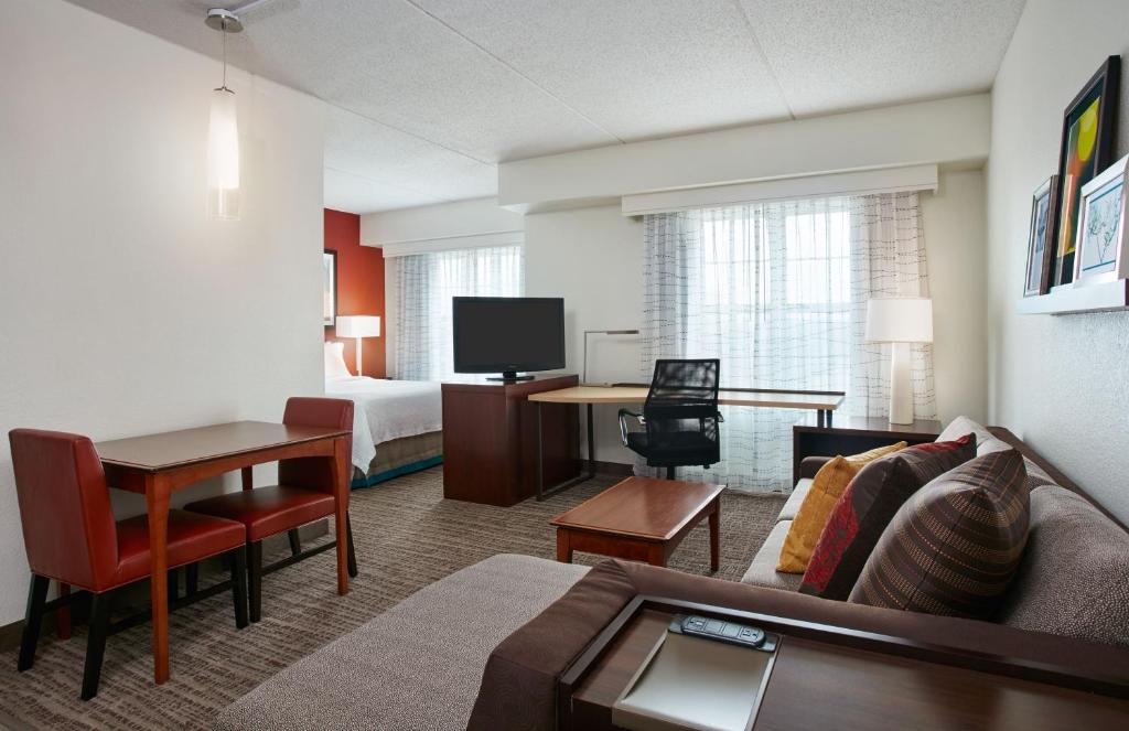 Residence Inn by Marriott Chicago Schaumburg/Woodfield Mall - image 7