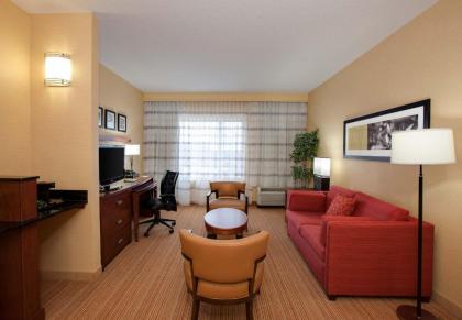 Courtyard by Marriott Chicago Schaumburg/Woodfield Mall - image 14