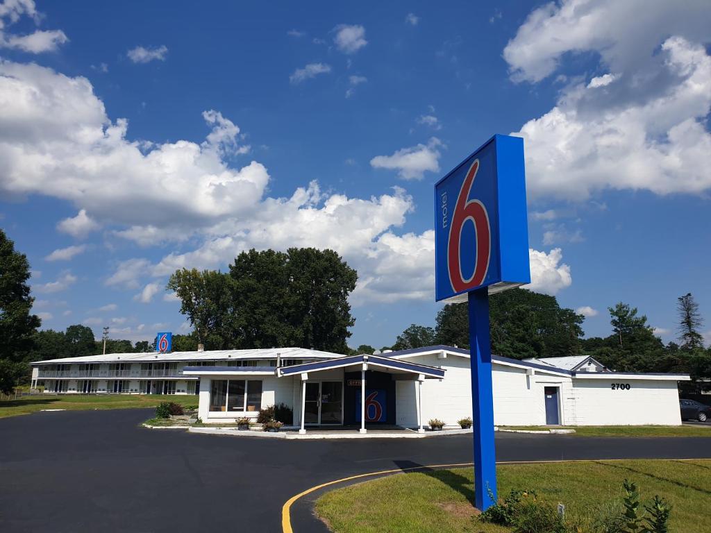 Motel 6-Schenectady NY - main image